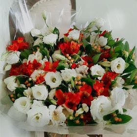 thumb-buque-mix-de-flores-branco-e-vermelho-0